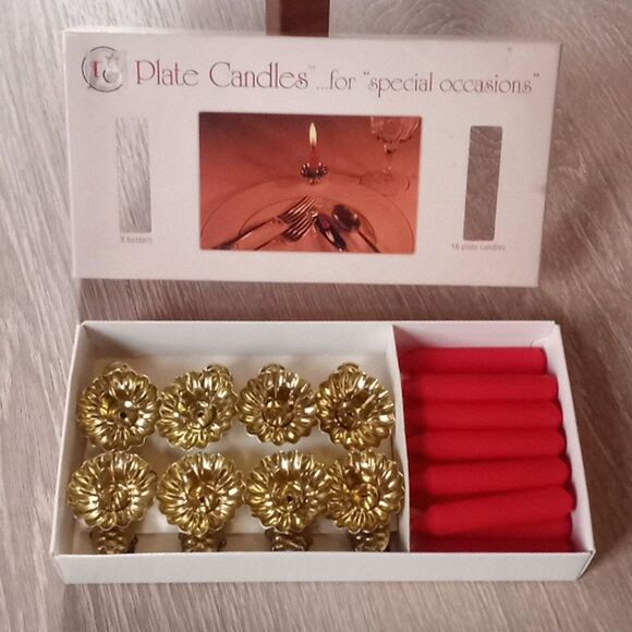 Vintage Set of 8 Plate Candle Holders 16 Red Candles Gold Metal Brass Clip - Picture 10 of 12